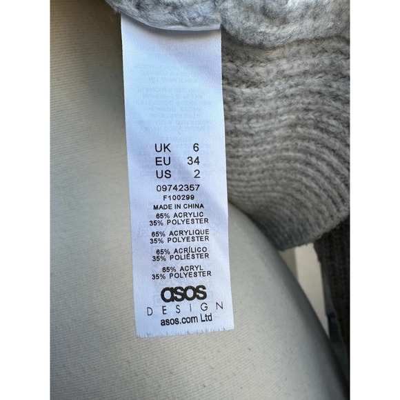 Asos gray ribbed chunky roll neck oversized sweater, size 2 - Picture 8 of 8